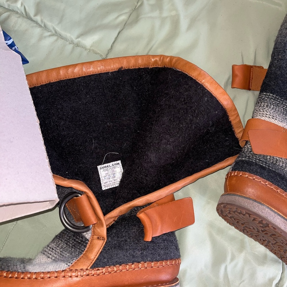 Sorel Chipahko Blanket Wool-Blend Boots - Picture 5 of 16